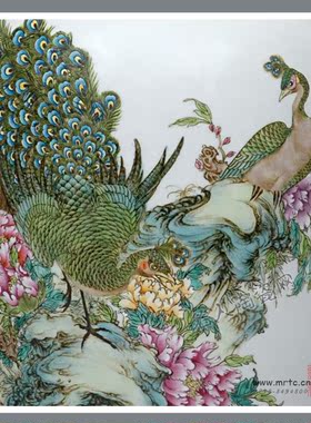 陶瓷大师仿清乾隆孔雀冬瓜瓶
