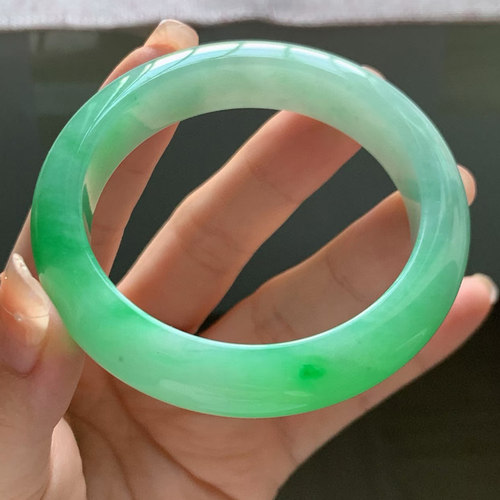 曼德勒妍妍翡翠海外购白底青阳绿正圈女款翡翠手镯缅甸天然翡翠 - 图2
