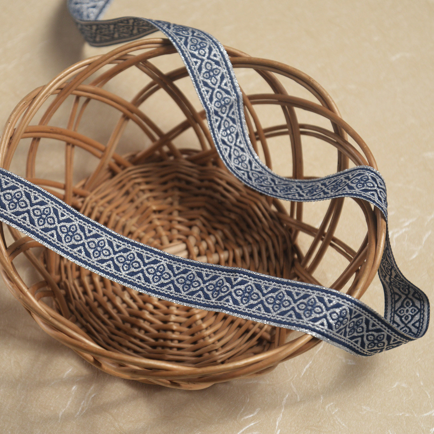 花边辅料 细边织金领边衣缘民族风装饰金银线手工diy包边绣花织带,淘宝优惠券,粉丝福利购,淘宝优惠卷