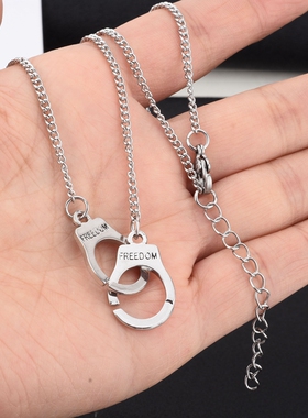 王一博同项链INS字母吊坠长链