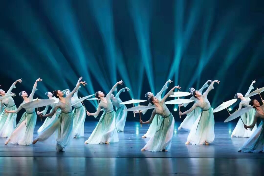 古典舞演出服女飘逸中国风艺考雨涧春行图汉唐舞蹈大摆裙纱衣服装_虎窝淘