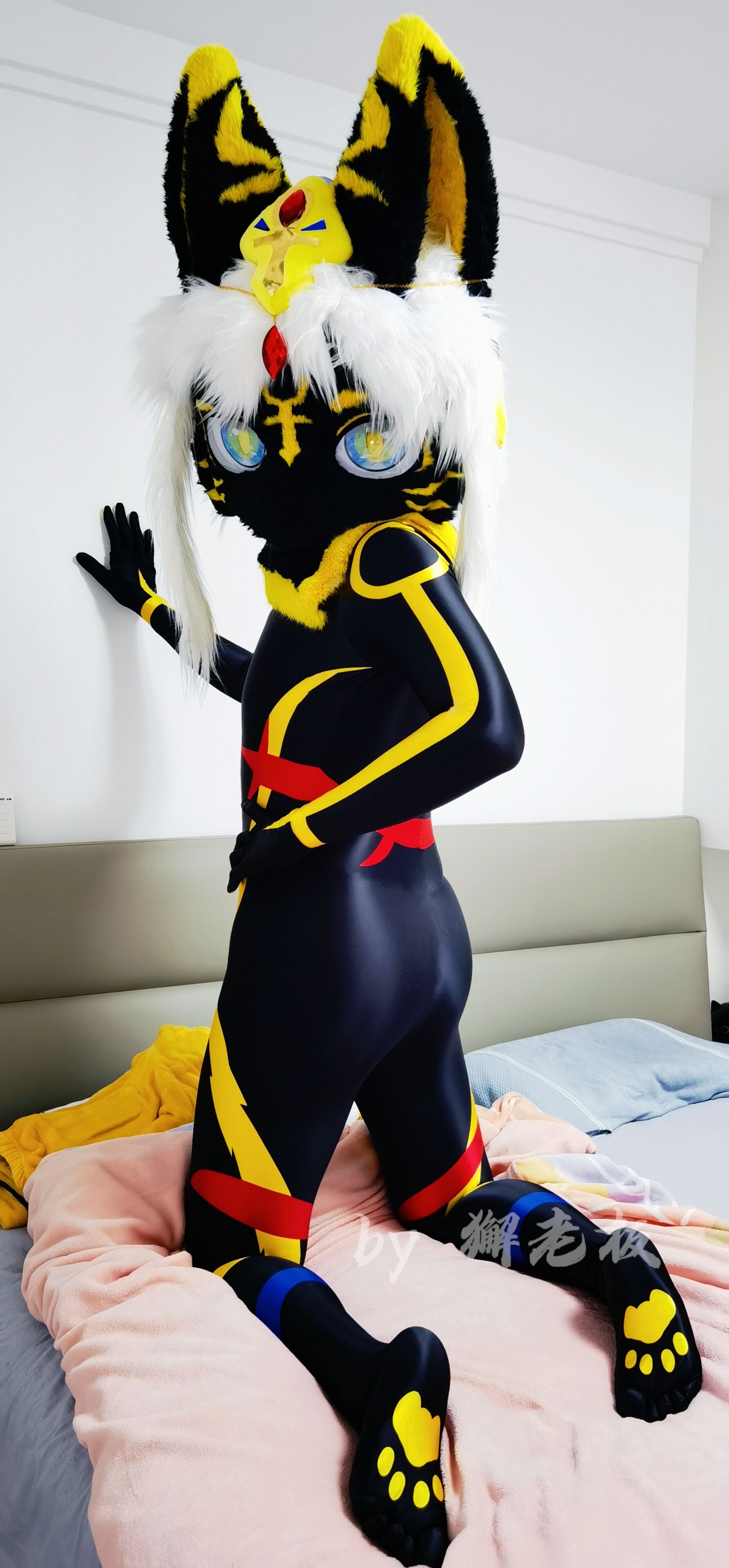 52英雄联盟弹力短毛绒贴身毛兽装连体紧身衣 毛毛装带尾巴可定制 - 图1