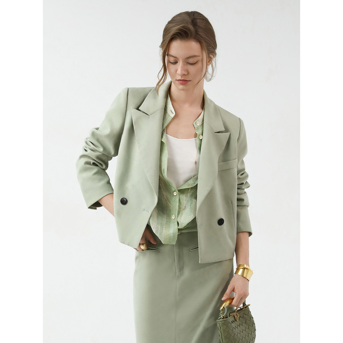 COCOBELLA静奢风阔肩短款小西装女26春通勤气质西服外套SI3010,淘宝优惠券,粉丝福利购,淘宝优惠卷