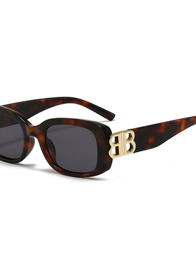 显白粉色方框墨镜女ins网红街拍太阳镜2025新款登山护目海边防晒