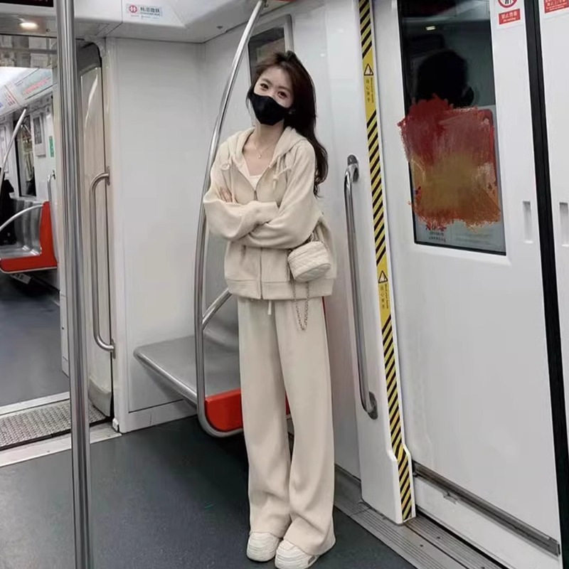 秋季小个子入秋穿搭一整套休闲2025新款时尚减龄卫衣运动套装女士 - 图2