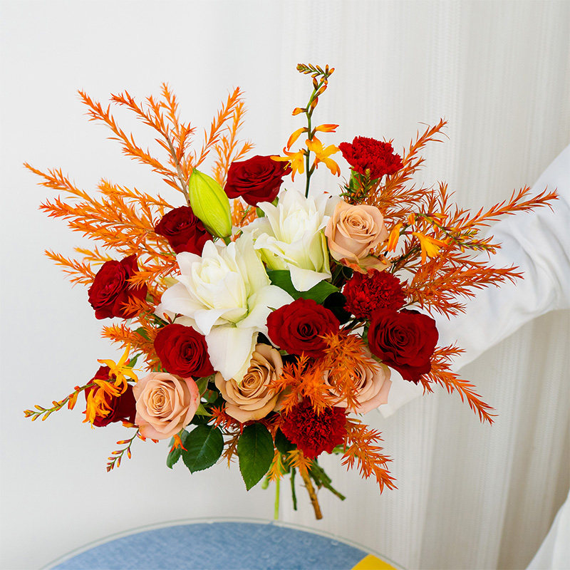 E1花艺师搭配混搭花束现采现发优质家庭水养鲜花,淘宝优惠券,粉丝福利购,淘宝优惠卷