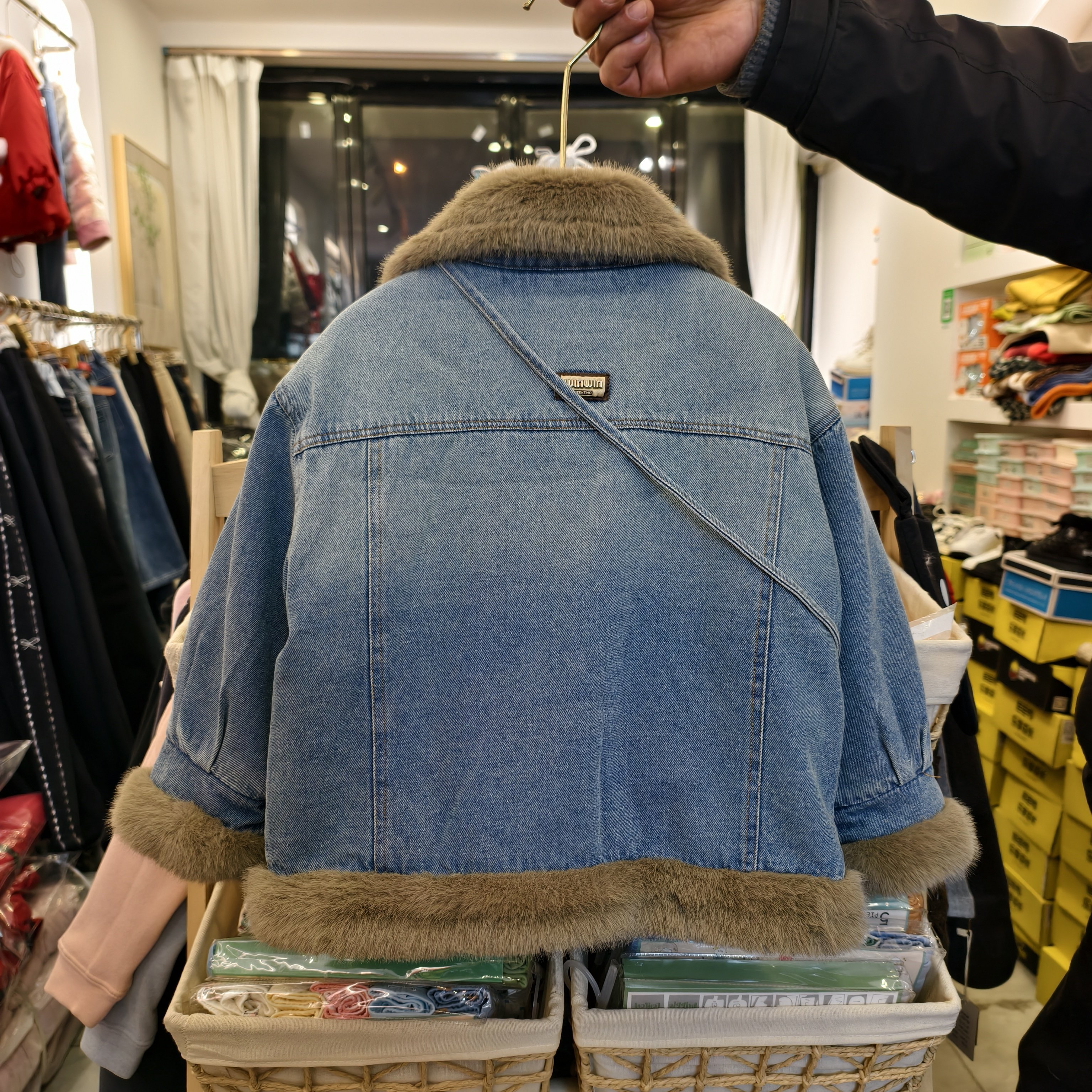 2025新款女童加厚保暖牛仔外套儿童洋气时髦外套中童冬季牛仔外套,淘宝优惠券,粉丝福利购,淘宝优惠卷