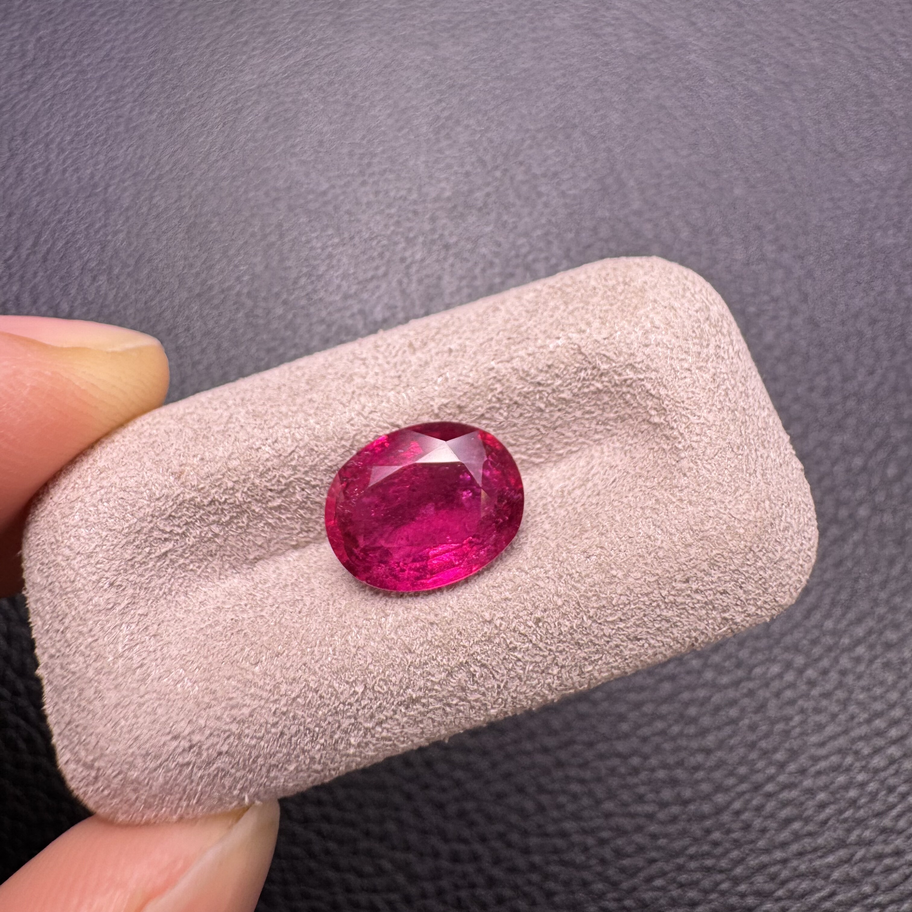 Natural rubellite loose stone Rubile rubellite ring surface loose stone can be inlaid with tourmaline ring pendant 2.12 carats