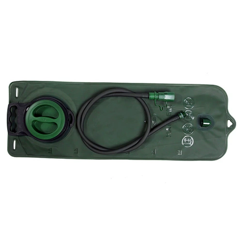 На открытом воздухе бутылка с водой спорт езда на открытом воздухе