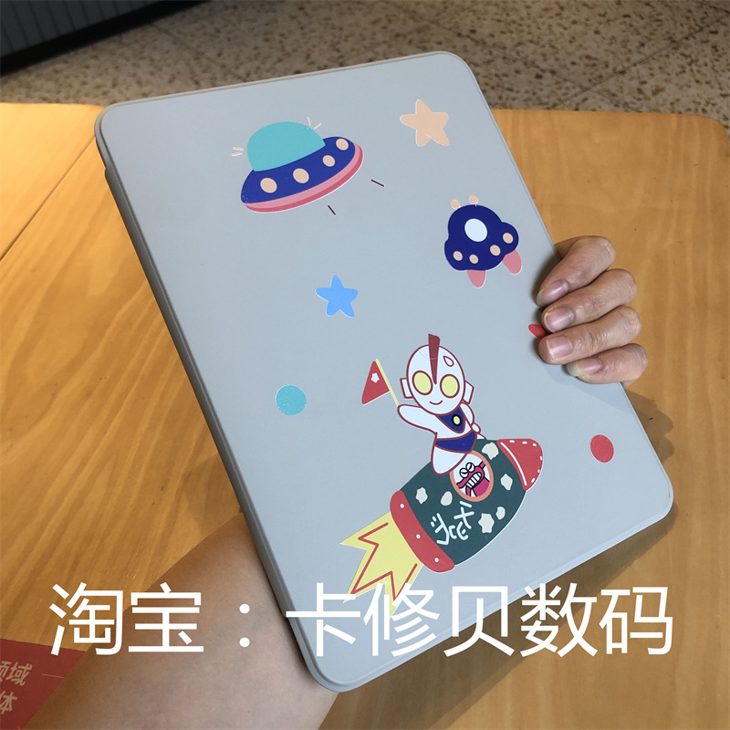 ins卡通360旋转亚克力带笔槽适用苹果iPad9/8/7保护套ipd6第10代10.9寸2022款10.2寸防摔pro11软边air543硬壳 - 图1