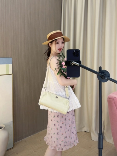 鱼没放 在雨中 唯美浪漫荷叶花边半身裙 复古碎花裙 - 图1