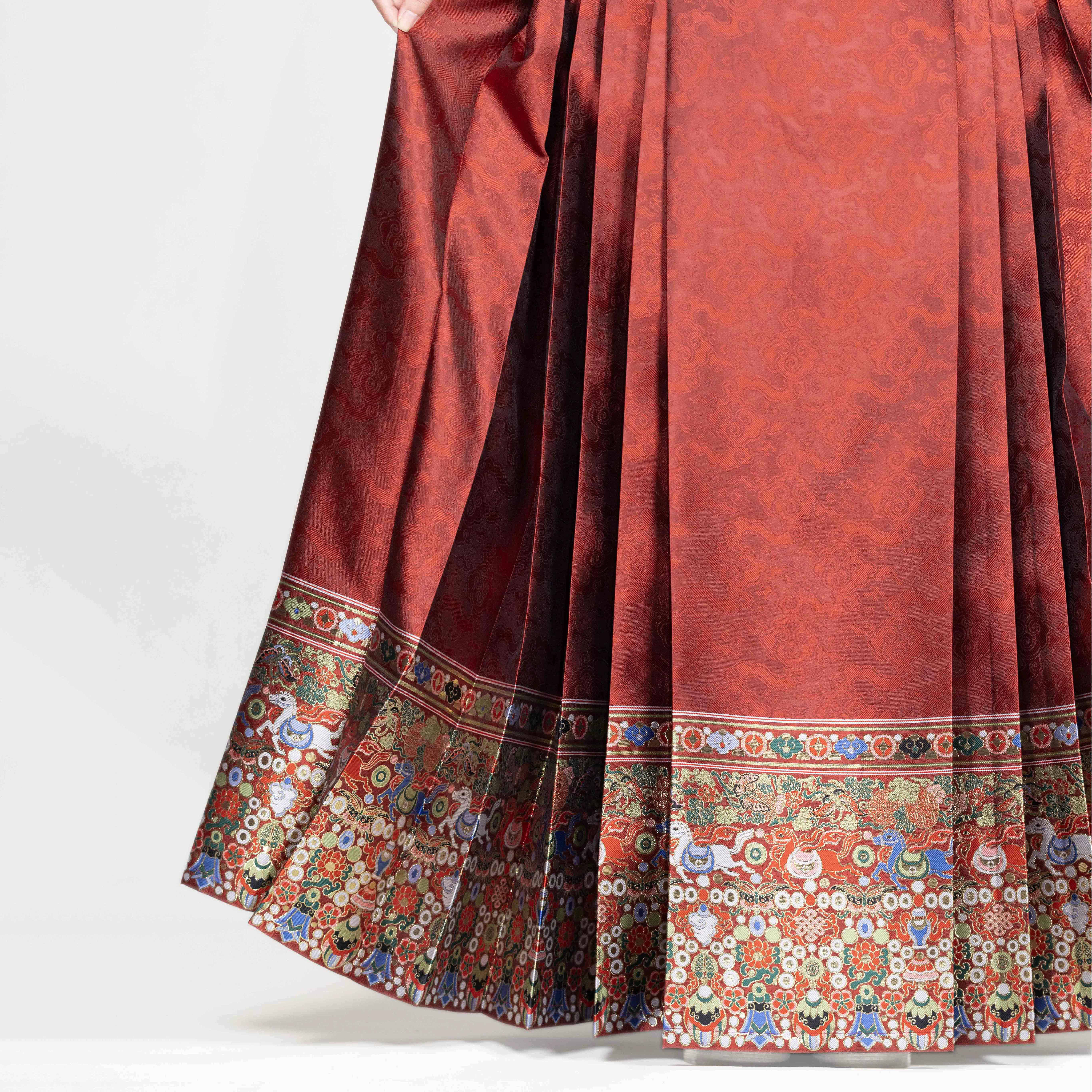 衡庐明制汉服女海马璎珞秋冬新年日常妆花织金缎马面裙布料定制,淘宝优惠券,粉丝福利购,淘宝优惠卷