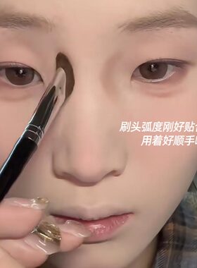 镰刀鼻影刷小马毛修容刷