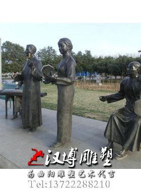 音乐拉小提琴城市广场人物雕塑