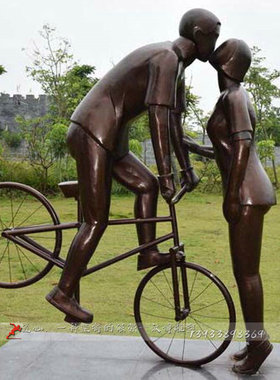玻璃钢情侣商业街人物雕塑