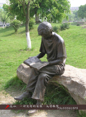 玻璃钢户外运动风校园人像雕塑