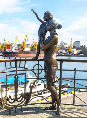 玻璃钢铸铜孝亲主题母子雕塑