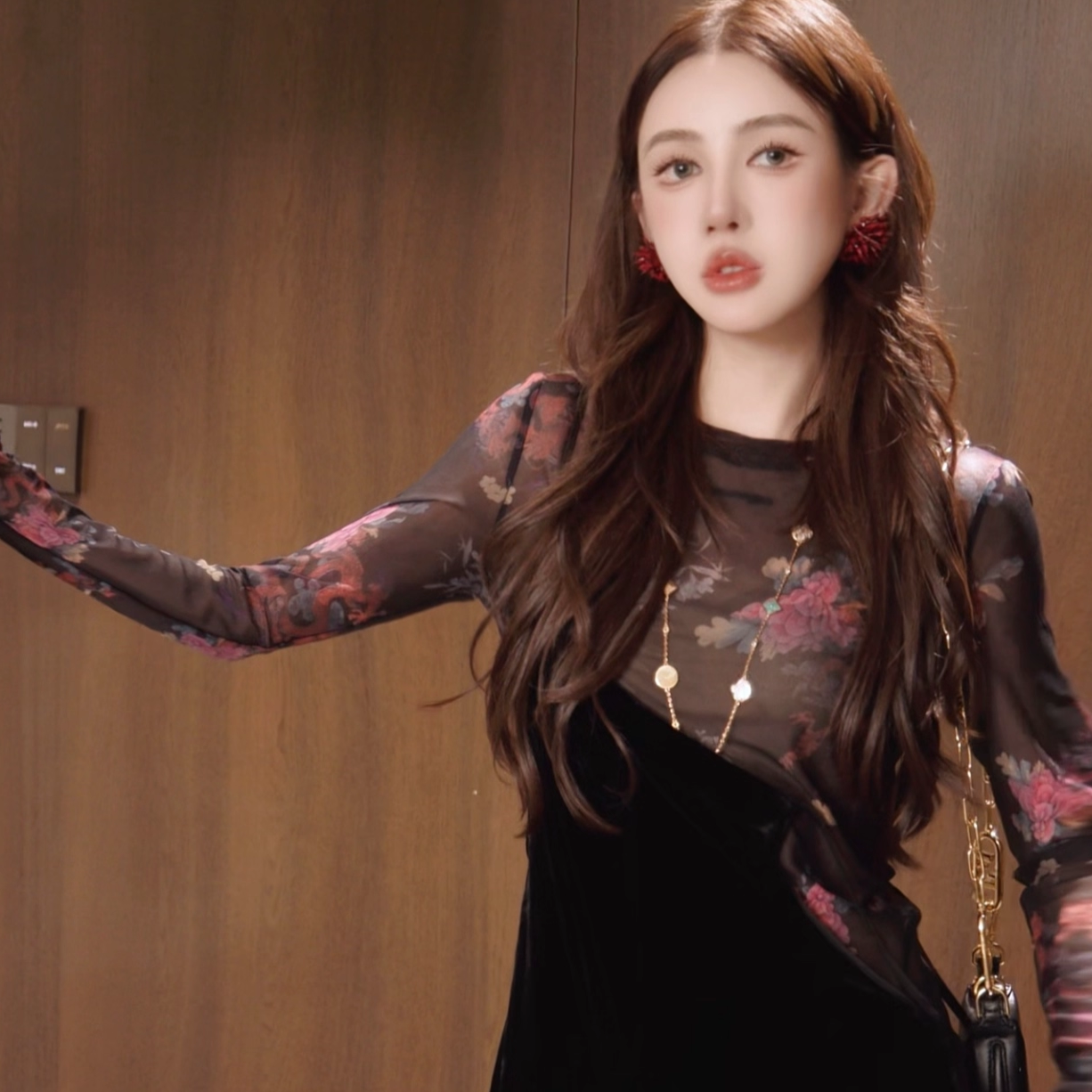 G.yantong郭彦彤小众定制国风真丝丝绒背带裤阔腿裤KZL49,淘宝优惠券,粉丝福利购,淘宝优惠卷