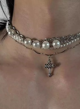 小众复古十字架珍珠爱心钛钢项链