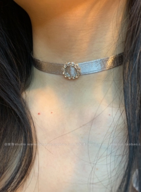 粉色纯欲感珠光丝绒choker颈链女法式复古颈带小众布艺项圈锁骨链