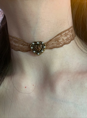 棠洛 咖色蕾丝中古choker颈链女复古珍珠爱心吊坠锁骨链日常百搭