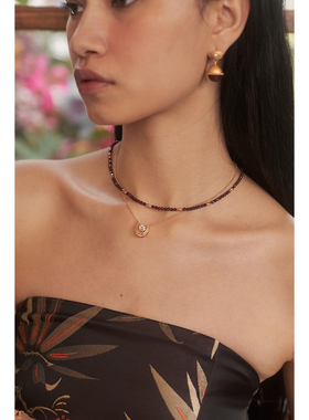 Oups!白驹浮金马蹄锁骨项链