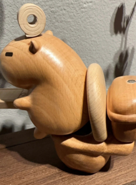 卡皮巴拉实木磁吸摆件木质马桶创意摆件可爱风送礼摆件情绪稳定