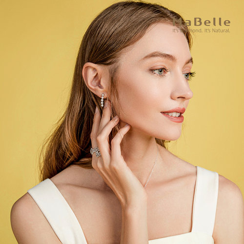MaBelle/玛贝尔18K白金 垂坠型 通勤款 钻石耳钉一对 简约大方 - 图3