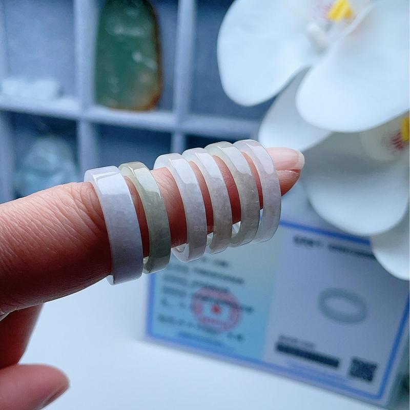 天然A货翡翠乳白方戒指缅甸老坑淡绿直边玉指环平口幸运圈秀气 - 图1