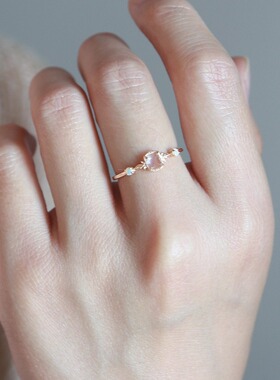 《晨光雾漫》日系小众天然白水晶欧泊复古方形小众设计轻奢戒指环