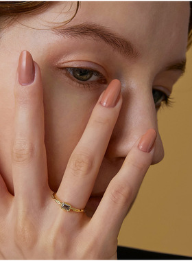 新款圣诞限定日常简约小众设计轻奢款首饰品咖啡锆项链戒指指环