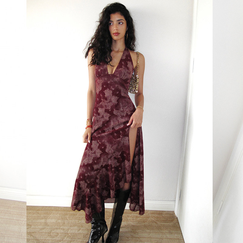 ITSNIKAR 复古酒红V领丝绒挂脖连衣裙女性感露背新年裙细闪长裙子,淘宝优惠券,粉丝福利购,淘宝优惠卷