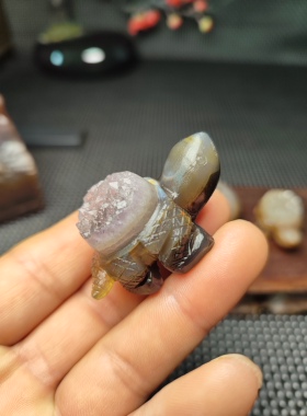 手工雕刻天然玛瑙材质小乌龟，天然紫水晶乌龟背，创意摆件