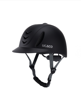 样板间衣帽间现代样板房衣柜间马术主题帽子马术鞋子陈列软装饰品