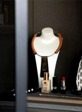 【口红摆件】样板间衣帽