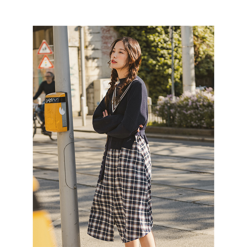 茵曼2020新款学院风显瘦宽松连衣裙 茵曼田田极客连衣裙