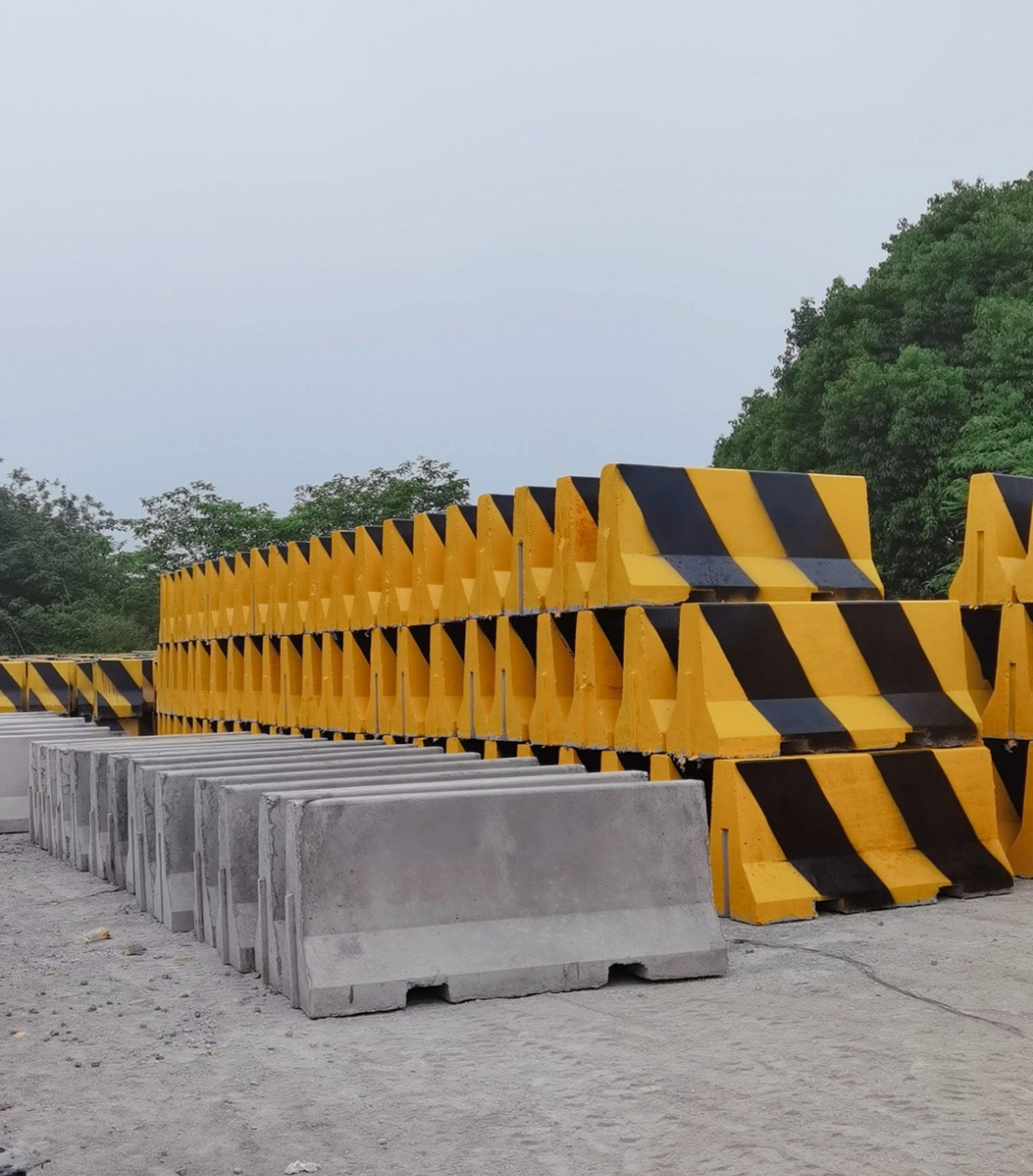 新泽西护栏 高速公路混凝土防撞墩 施工隔离带 交通疏解分流 定制