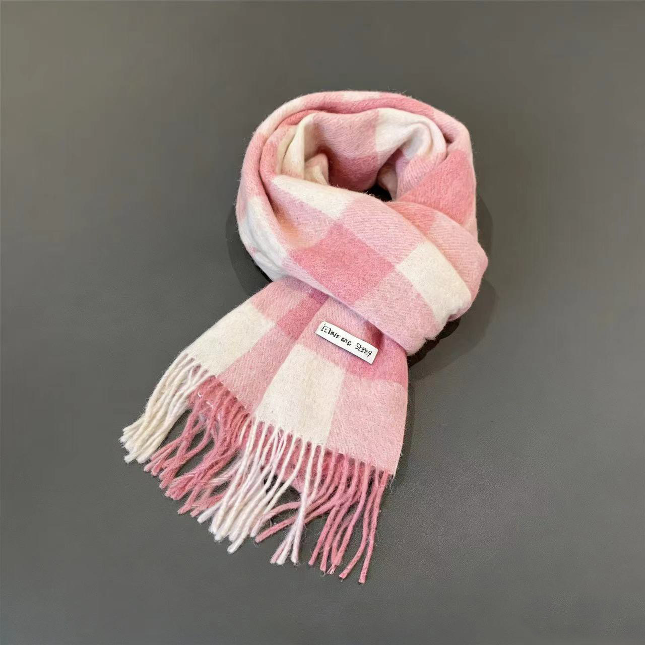 冬日恋歌 100羊毛气质流苏围巾简约高级感好版型造型加分冬季围巾,淘宝优惠券,粉丝福利购,淘宝优惠卷