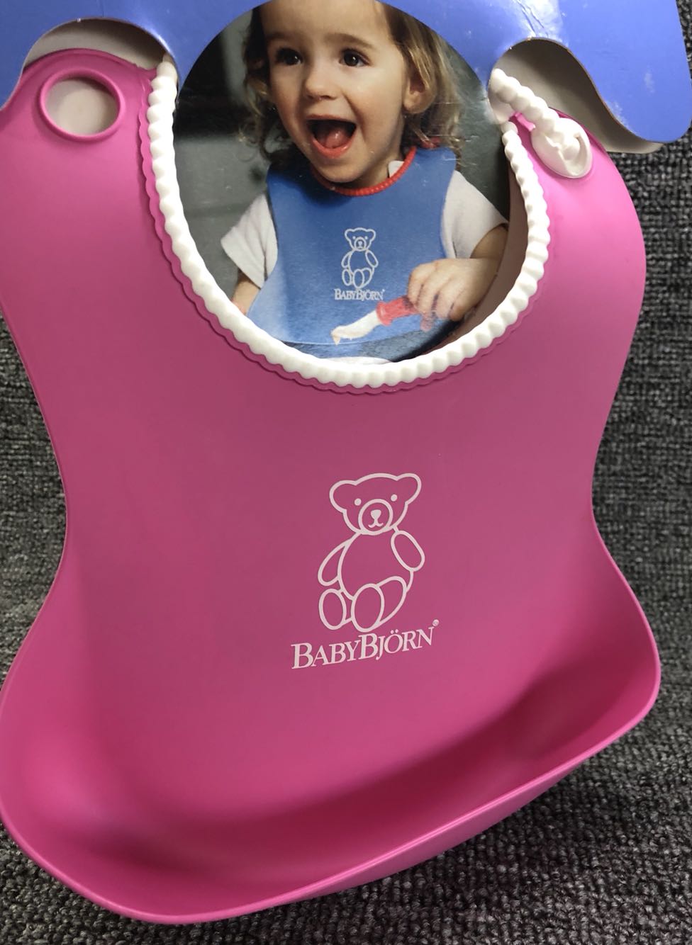 瑞典BabyBjorn  soft bib 婴幼儿防水围嘴围兜可调节宽度粉色旧款 - 图1