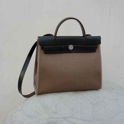 Вместительная и большая классическая сумка на одно плечо, премиум класс