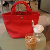 Японская домохозяйка Круг Ман Рука в сумочке