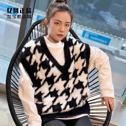 阿迪达斯 三叶草 女款秋季运动休闲时尚百搭毛绒套头线衫 IB8613 - 图0