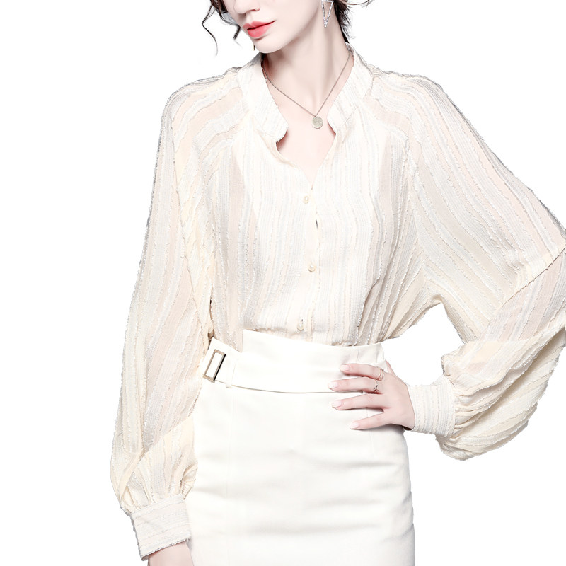 女士设计感小众轻熟宫廷风杏色衬衫 拉墨客衬衫