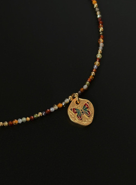 STANDii蝴蝶圆牌串珠项链
