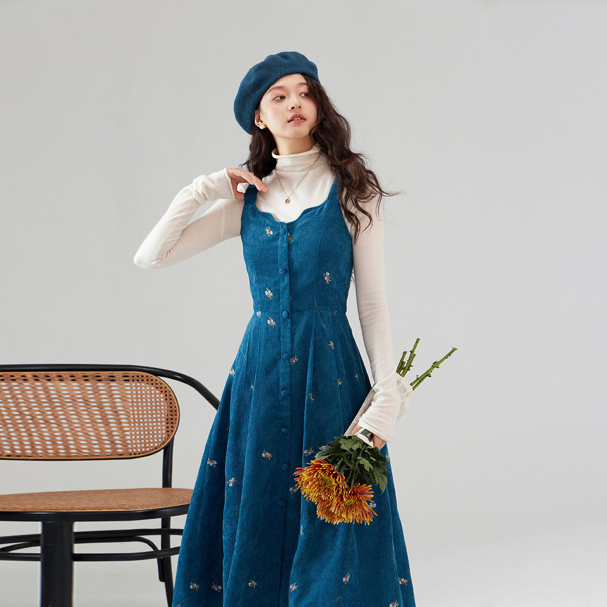 one more法式复古吊带中长裙2025秋季新款小个子气质减龄无袖裙子,淘宝优惠券,粉丝福利购,淘宝优惠卷