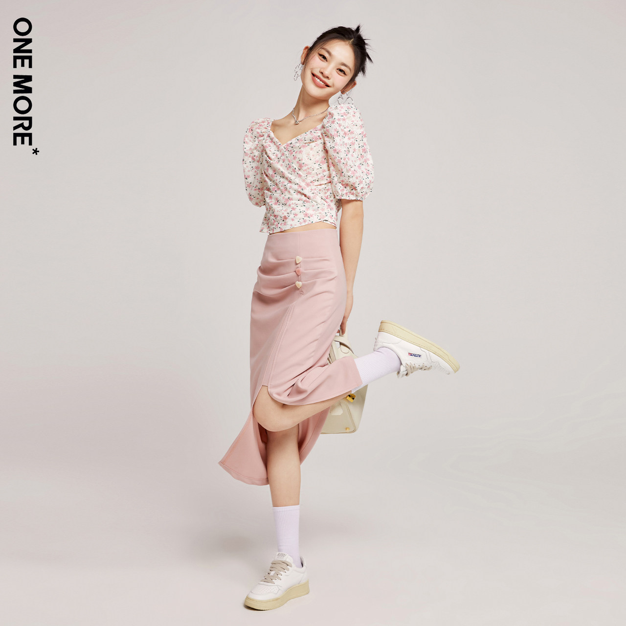 one more2022夏季新款短袖雪纺衫 onemore蕾丝衫/雪纺衫