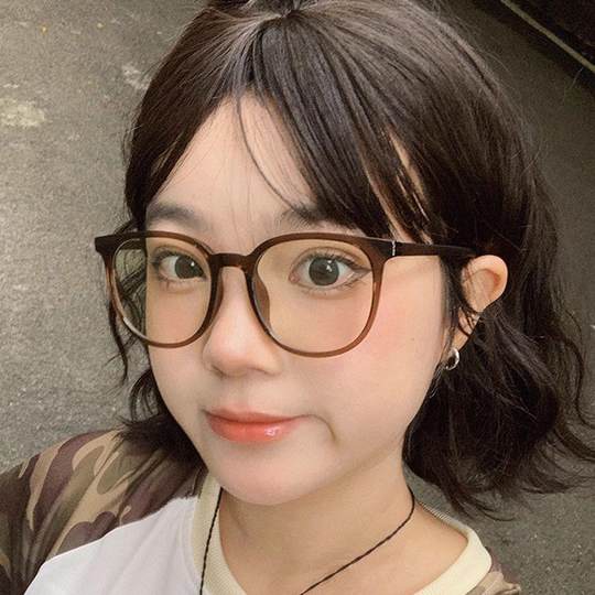 Brown glasses for short-sighted women can be equipped with astigmatism, plain makeup, slimming, large frames, online glasses, anti-blue light, ultra-light frames