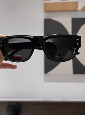 男士英气金属铆钉个性墨镜男女户外踏青登山护目开车防晒太阳镜