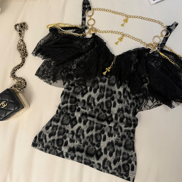Shibuya hottie ແບບ leopard print contrast v-neck top ສໍາລັບແມ່ຍິງ