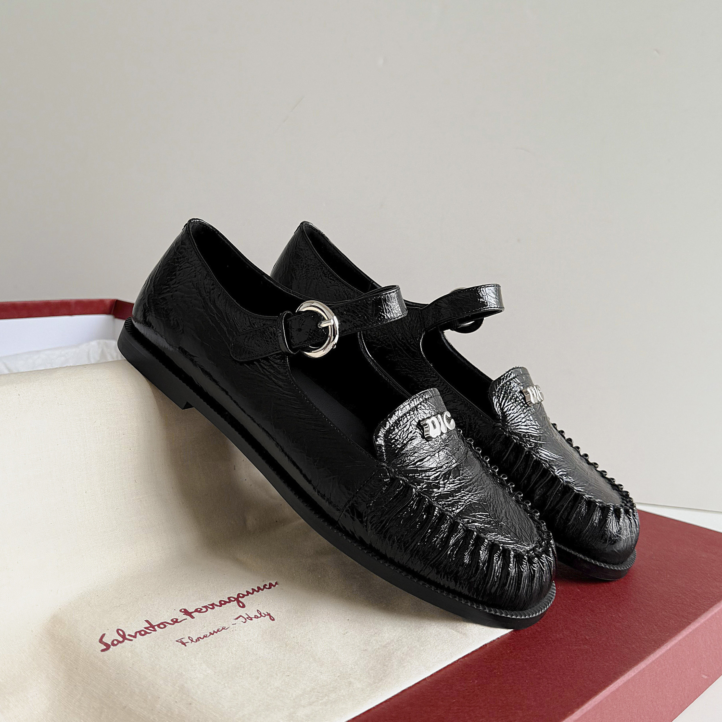 圆圆妈2026春季简约单鞋时尚气质玛丽珍学院风百搭平底牛皮女鞋子,淘宝优惠券,粉丝福利购,淘宝优惠卷